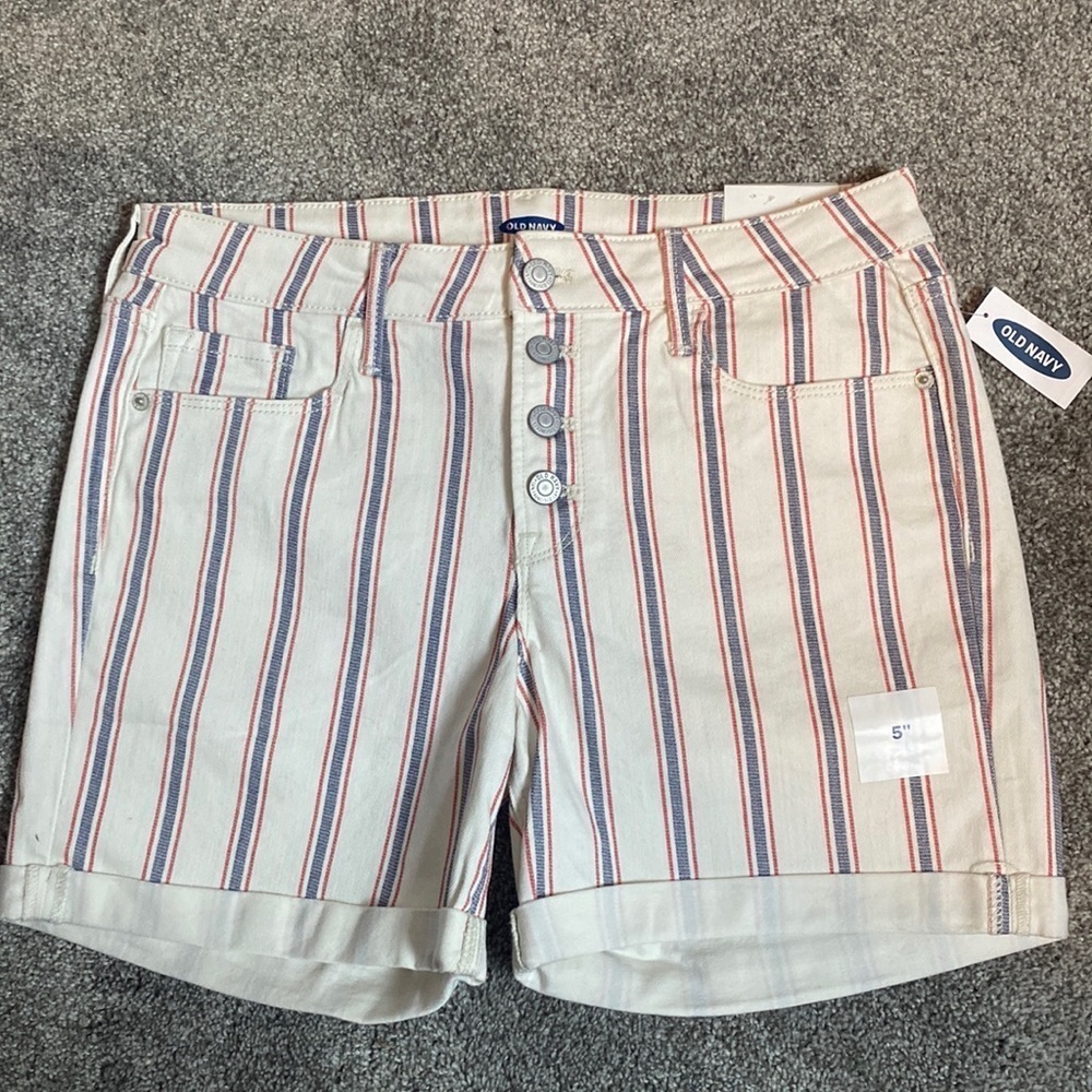 Old Navy Women’s Mid Rise Button Fly Red White Blue Stretch Shorts 5” Inseam NWT